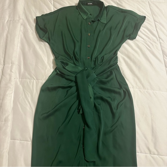 Classy Holiday Christmas Button Down Satin Ruched Shirt Maxi Dress Deep Green - Picture 3 of 6